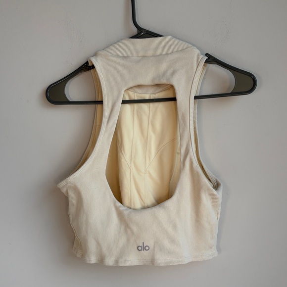 ALO Yoga Goddess Rib Cropped Dynamite Tank in French Vanilla - L - Picture 2 of 4